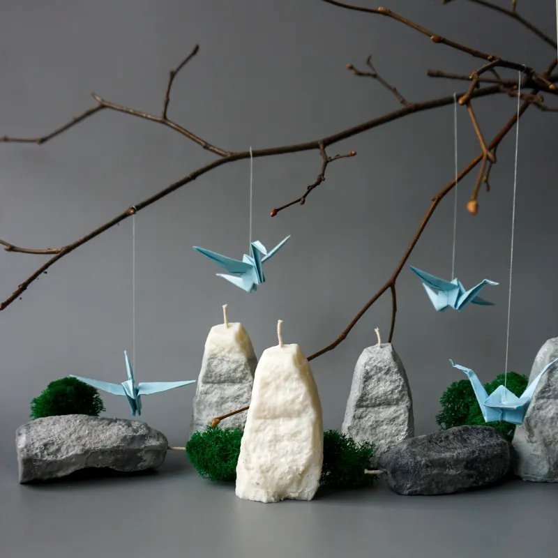 Свічка у вигляді справжнього каменю зроблена з соєвого воску. Час горіння 30хв.